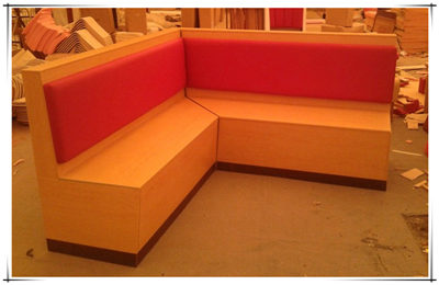 卡座沙发提升您餐厅的舒适度www.canyinzhuoyi.com