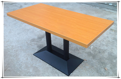 什么是钢木餐桌