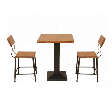 咖啡厅铁艺桌椅一套零售价