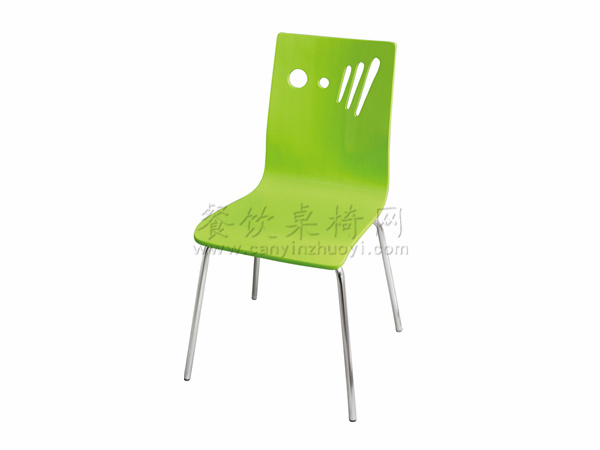 绿色油漆面的奶茶店曲木椅