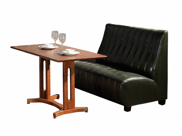 咖啡馆沙发搭配实木咖啡桌