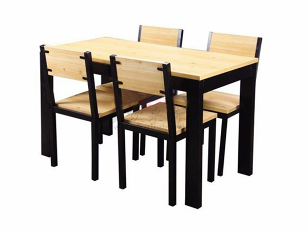 四人位方桌配四把椅子价格