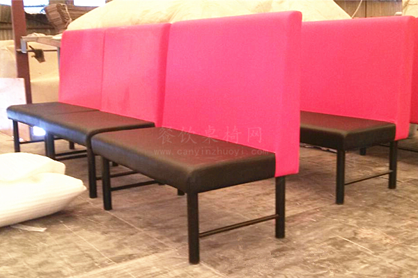 钢脚款式单面软包餐厅沙发