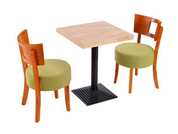 赣州美食店钢木餐桌和椅子