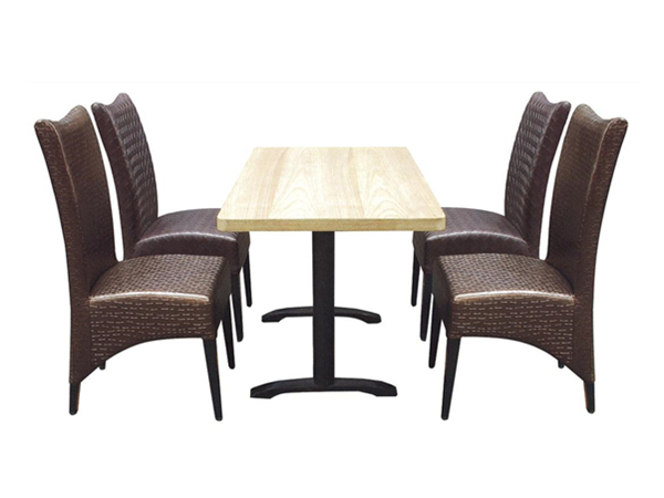 西安钢木餐桌和软包椅组合