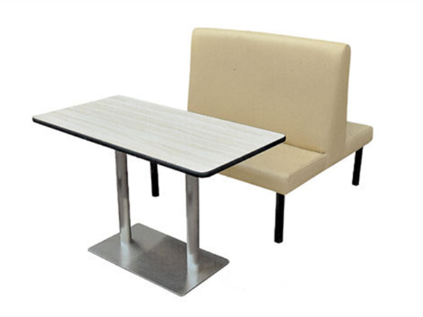 吕梁皮革沙发和钢木快餐桌