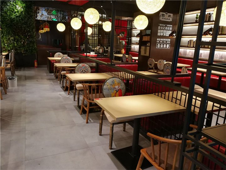 美味石锅鱼店餐桌椅子案例