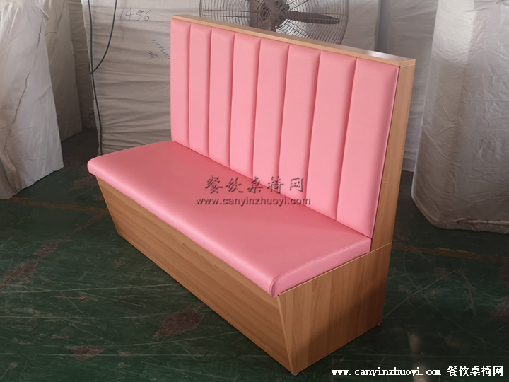 网红餐厅木纹板式卡座沙发