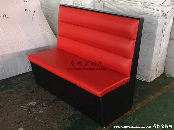 自助火锅店卡座沙发实拍图