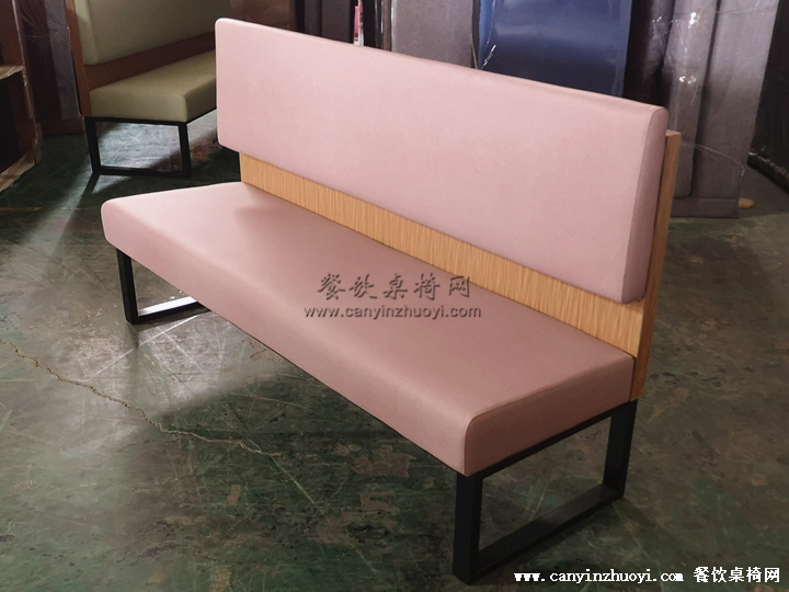 炸酱面店长条靠墙卡座沙发