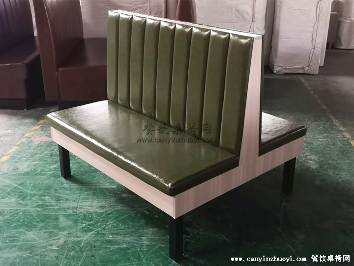 经典钢架板式结构卡座沙发